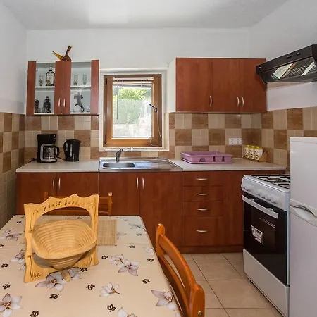 Vikendica Ferienhaus Luan *