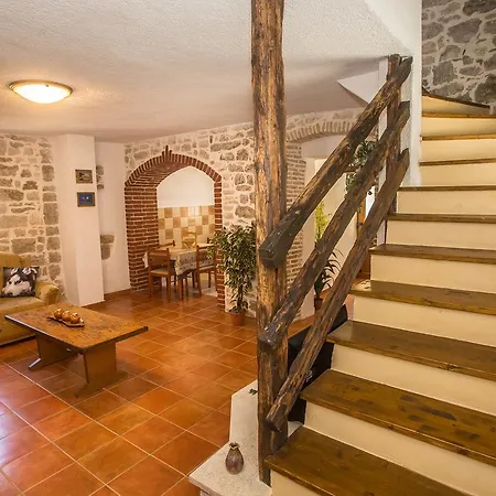 Ferienhaus Luan Vikendica *