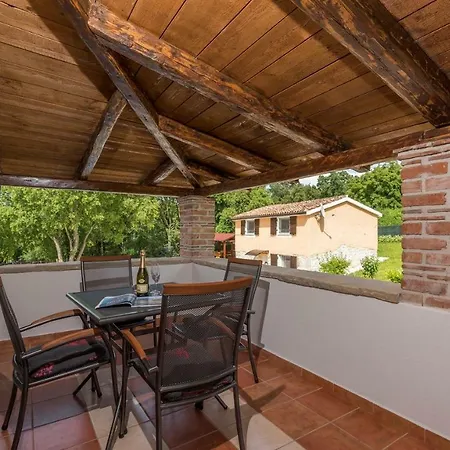 Vikendica Ferienhaus Luan Porec