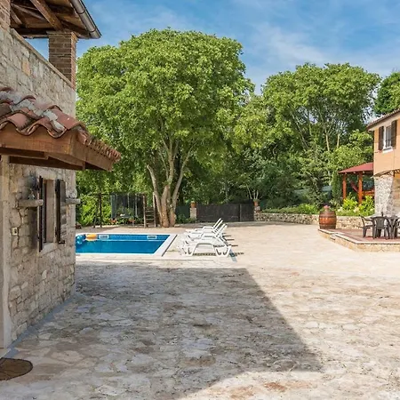 Vikendica Ferienhaus Luan Porec